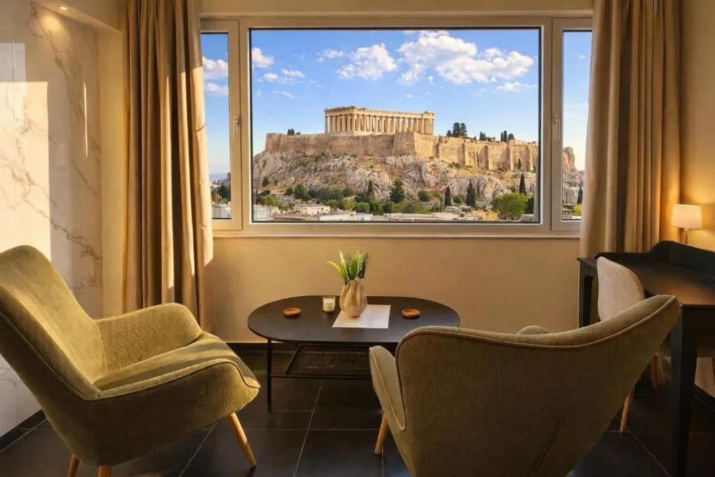 Luxury suite overlooking the Acropolis